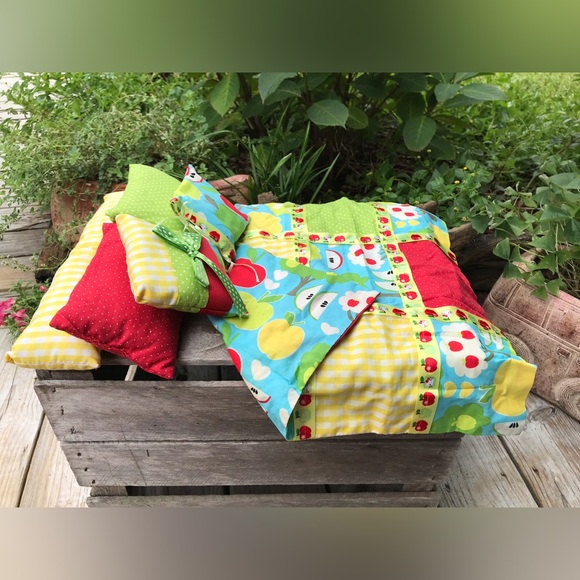 Medium Size Doll Bedding Bed Set Decor Pillows Bedspread Quilt Apple Tree Kitty - Picture 10 of 15
